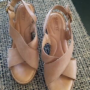 Born Women's Tan Leather Sandals
